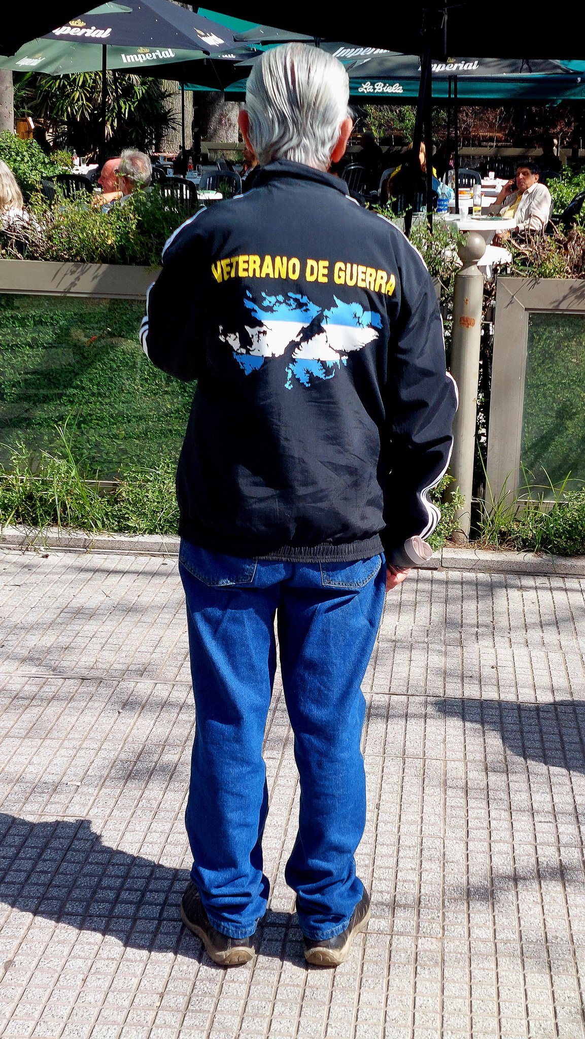 s03apr25_buenosaires.jpg