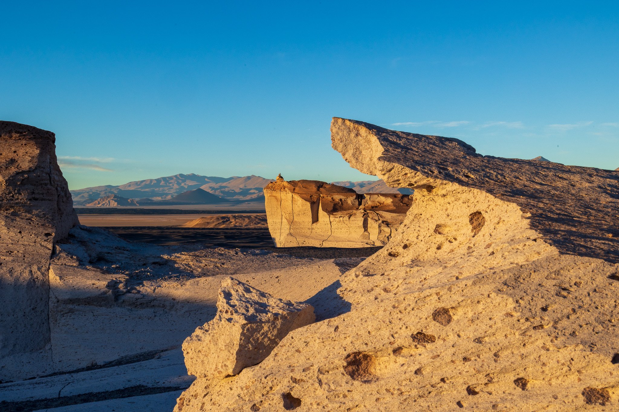 apr25_elpenonpiedrapomez170.jpg