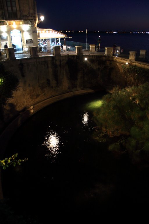 sicily319siracusa.jpg