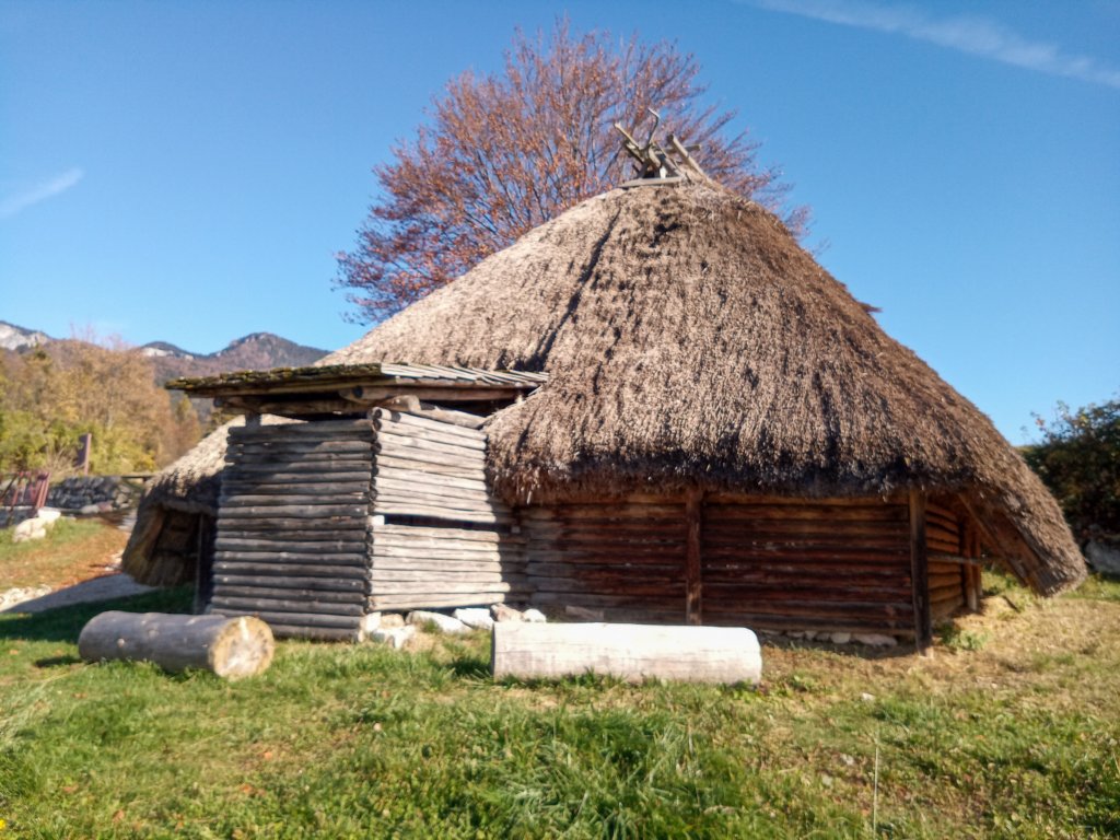nov1106rotzo_capanna.jpg